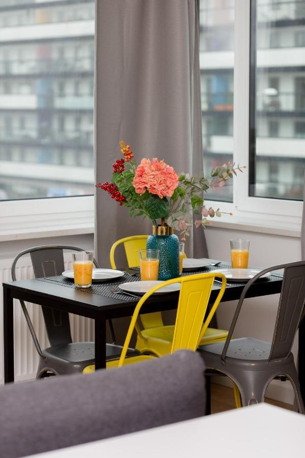 Artistic Zoliborz Apartments By Noclegi Renters Warsaw Luaran gambar